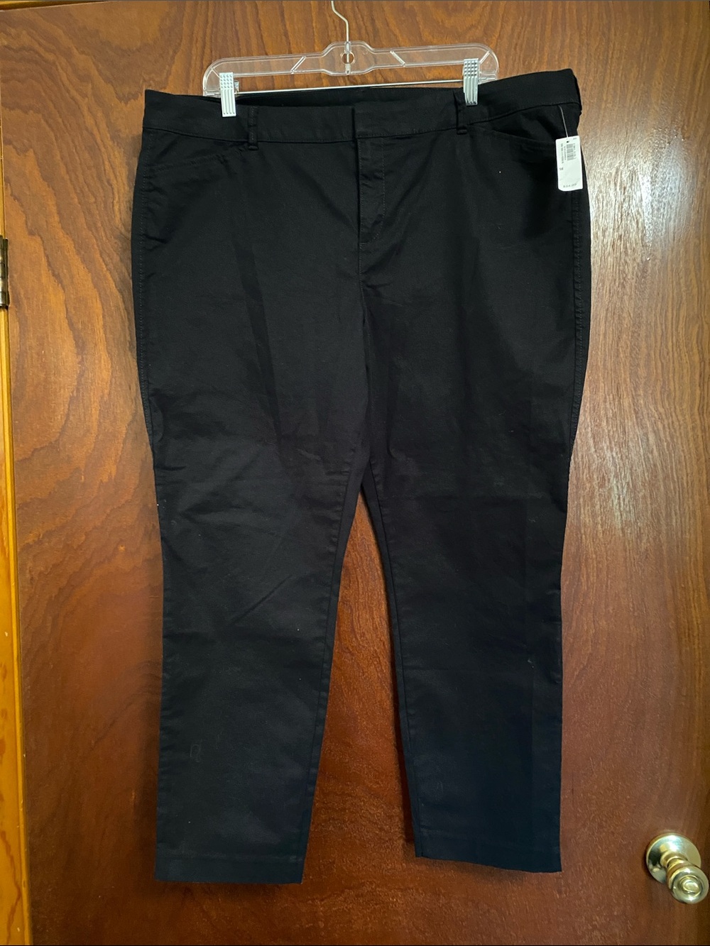 Old Navy women’s size 28 short pants